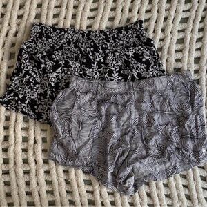 Printed floral shorts bundle-up!